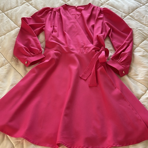 New Without Tag Barbie Pink Wrap Dress Long Sleeves Gold Buttoned Cuff Small - Picture 14 of 17
